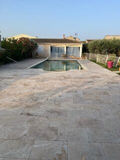 piscine Manduel carrelage margelles extérieur